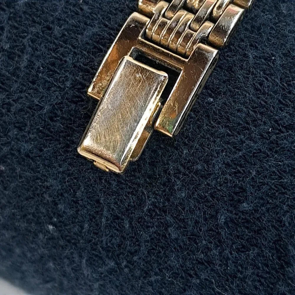 Vintage Seiko Watch Women Gold Tone Gold Dial Rectangle bracelet 2E20-7023 dress